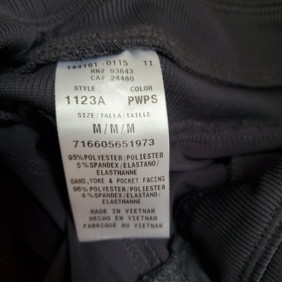 Scrubs - Picture 3 of 3